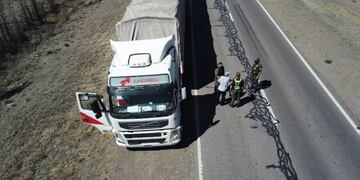 Camionero detenido luego de embestir contra el corte en la ruta 188 en General Alvear
