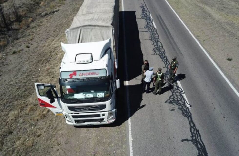 Detuvieron a un camionero que embistió contra el corte de productores en la ruta 188