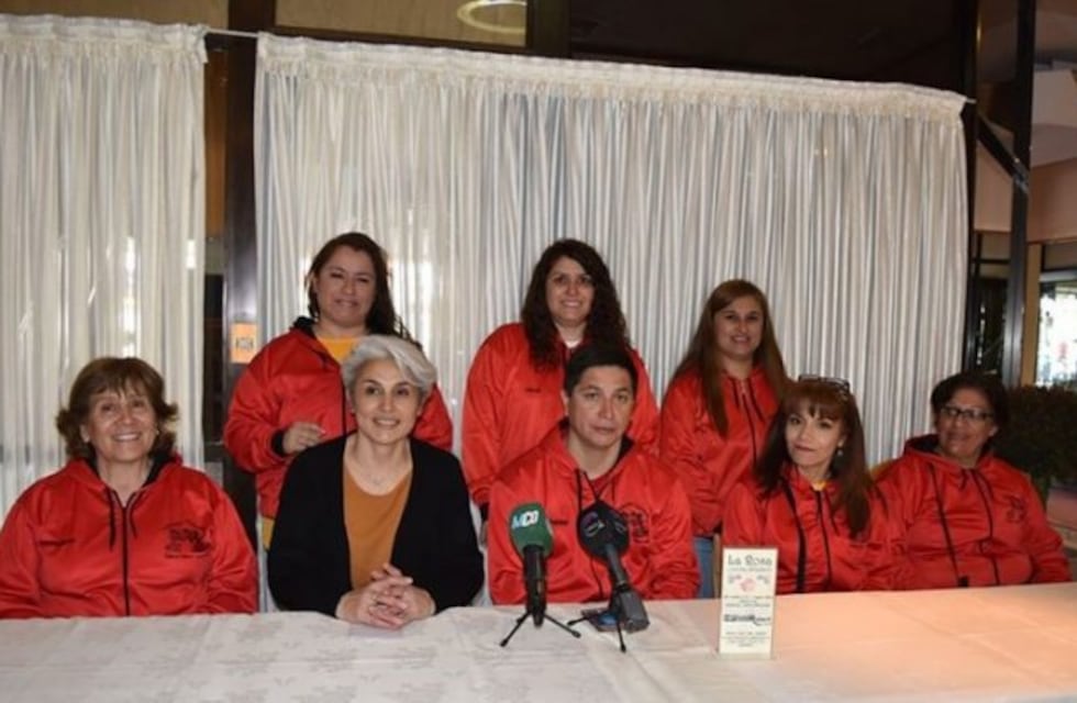 Grupo de "Caminatas Saludables" viaja a Perú