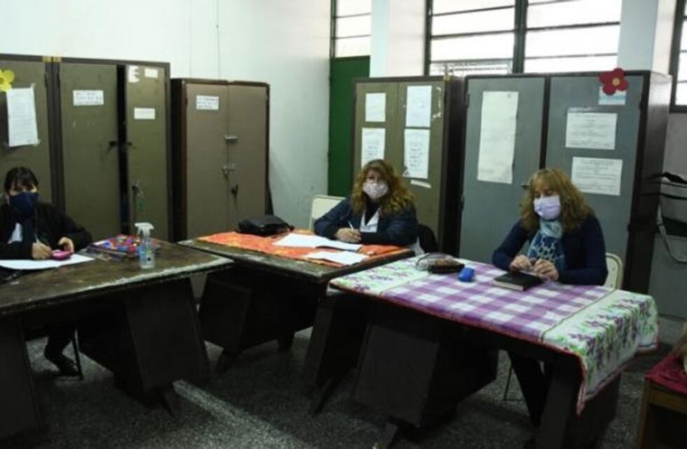 En Santiago los docentes volvieron a las escuelas