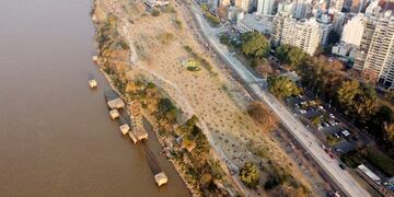 La zona frente a Avenida Wheelwright es una de las más elegidas para tomar aire los fines de semana\u002E (@fede_padin)