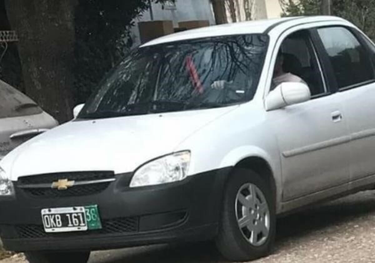 El vehículo fue fotografiado por la víctima para denunciar al conductor\u002E (InfoFunes)