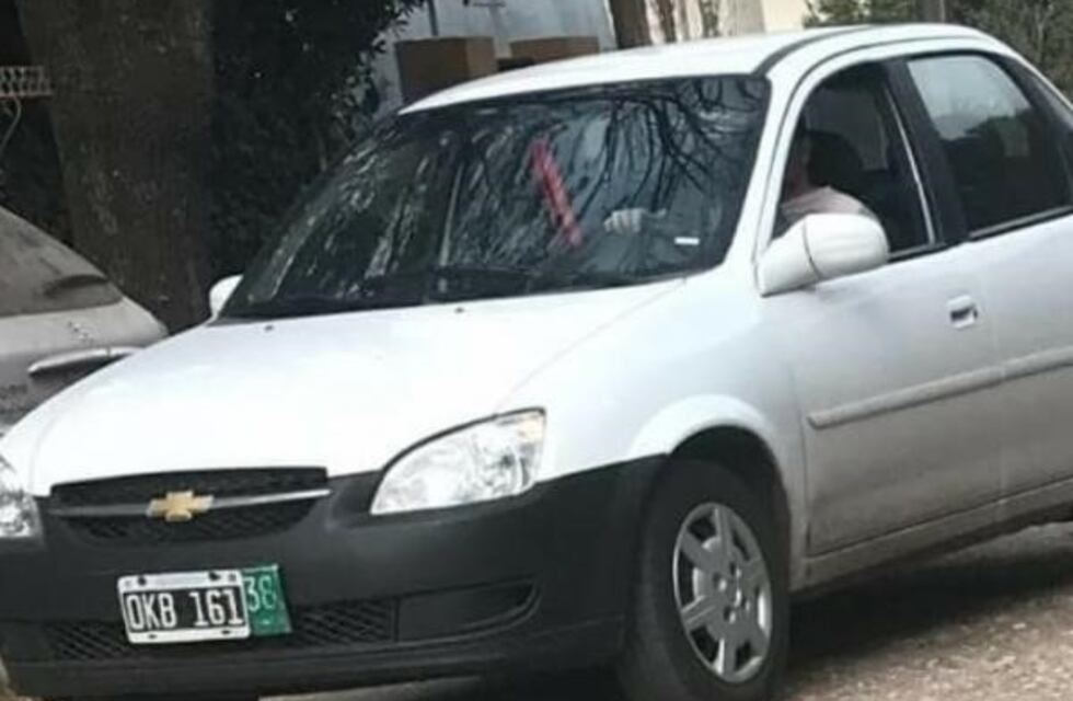 Una chica de Funes denunció que un remisero se masturbó frente a ella en la calle