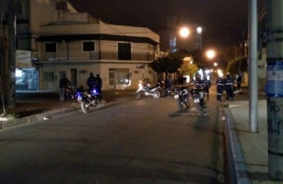 Un camionero atropelló y mató a una mujer y luego se dio a la fuga