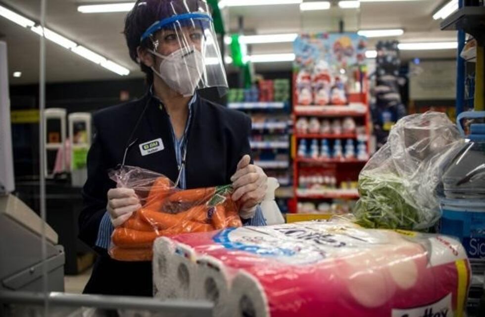 Los supermercados pagarán un bono a sus empleados