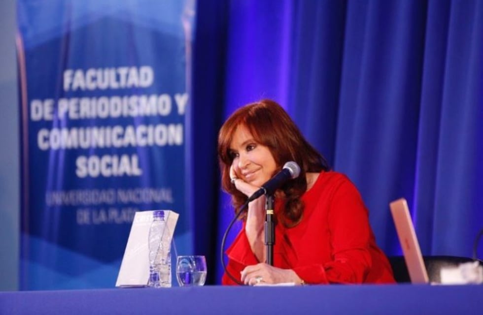 CFK presenta "Sinceramente" en El Calafate