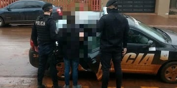 Los jóvenes además profirieron insultos contra los uniformados\u002E