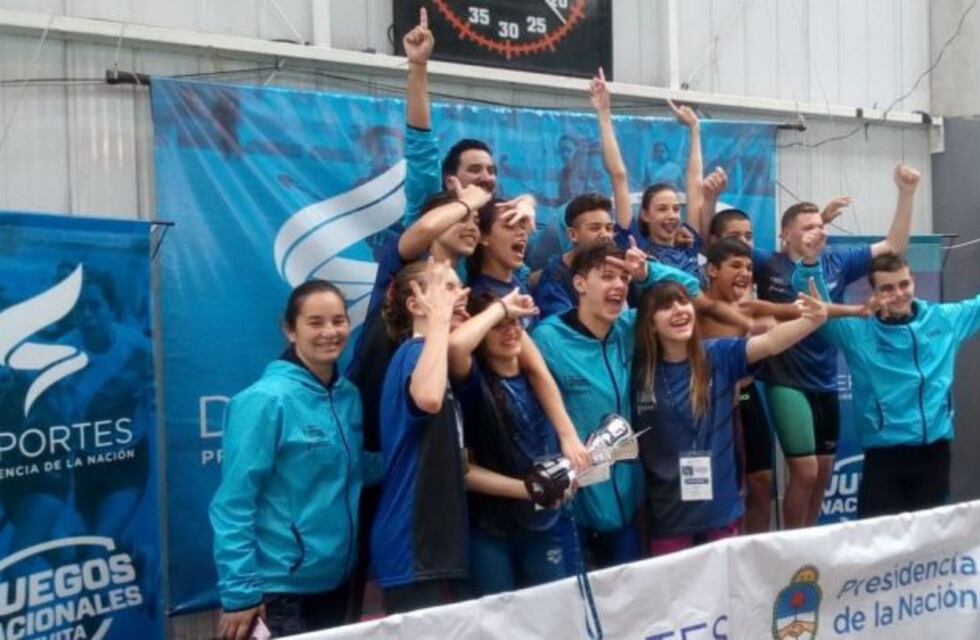 Juegos Evita 2018: el particular festejo de las nadadoras cordobesas