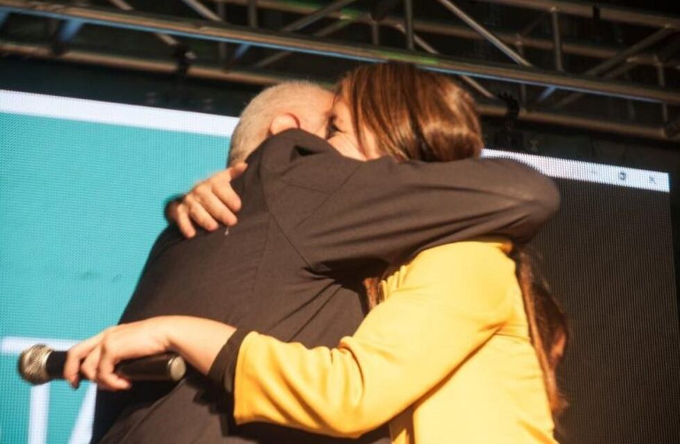 Histórico: padre e hija asumirán como Legisladores en Tierra del Fuego