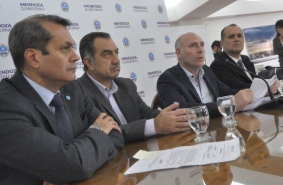 Operativo PASO: 1,4 millones de electores, micros gratis y 6.500 policías en las calles