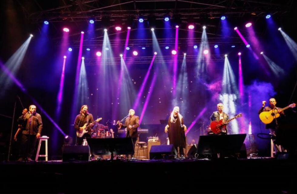 Los seis emblemas de la música popular argentina cerraron la Fiesta del Pescado y el Vino