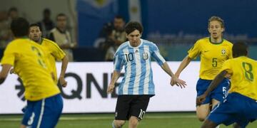 Messi, otra vez frente a Brasil\u002E