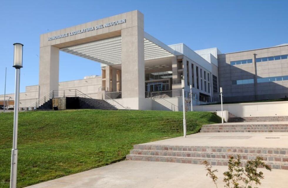 El proyecto de presupuesto de Neuquén prevé gastos por 61.000 millones de pesos