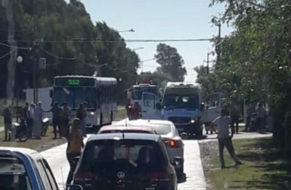 Anciana internada con múltiples fracturas tras ser embestida por una moto