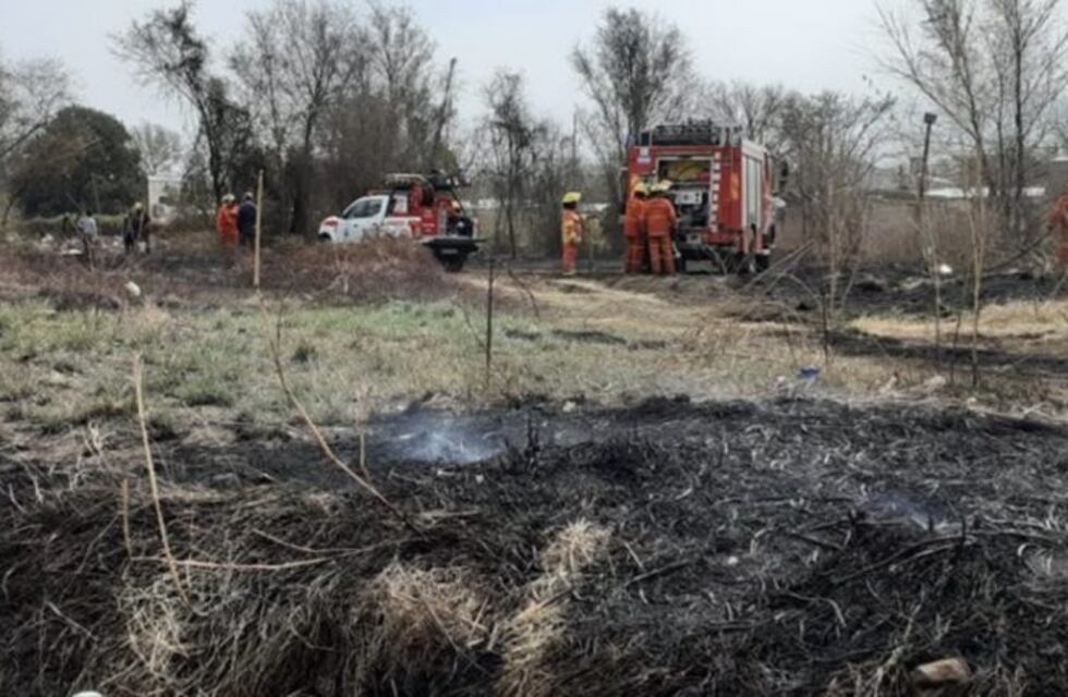 Huinca Renancó: unos niños casi queman el barrio por jugar con  fuego
