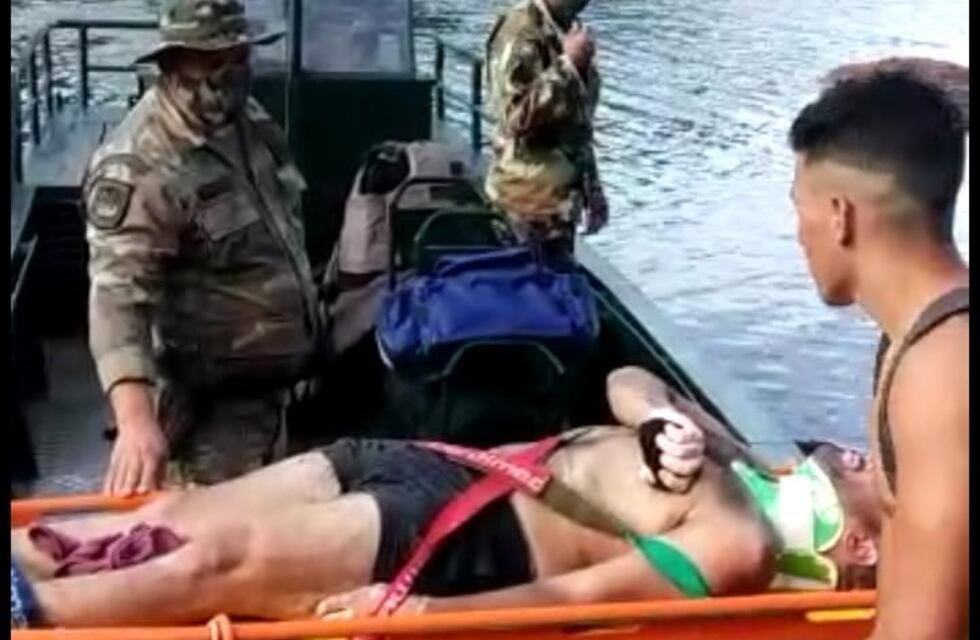 Un sujeto cayó desde una roca de tres metros de altura a orillas del río Iguazú