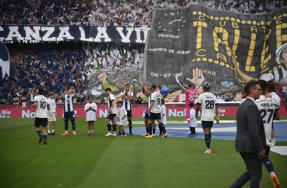 Gigante Talleres: así fue el ingreso a la cancha, en un Kempes repleto ante Belgrano