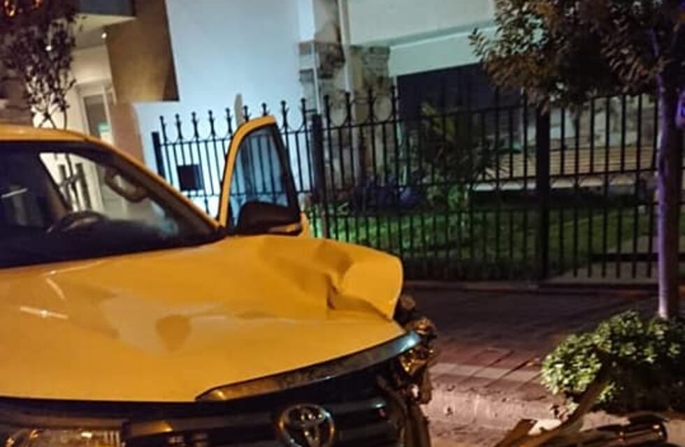 Arroyito: tuvo un accidente, se fue del lugar y luego quedó detenido