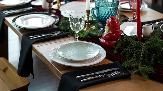 Dónde armar la mesa navideña. (Freepik)