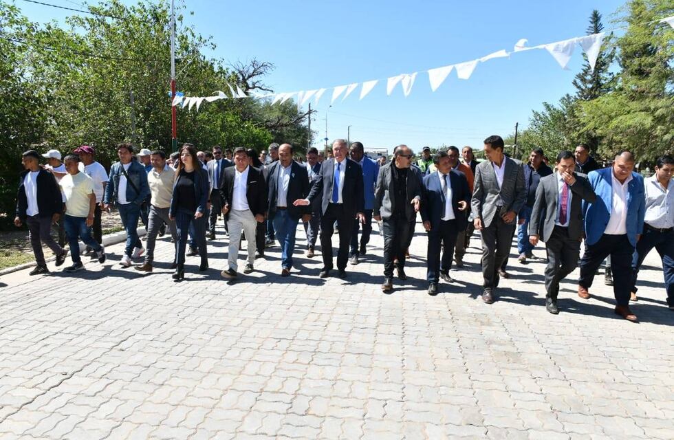 Fiesta y gestión en 7 de Abril: Jaldo inauguró obras en los 123 años del pueblo
