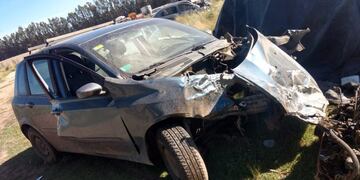 Dos autos impactaron de frente y falleció un hombre de 55 años