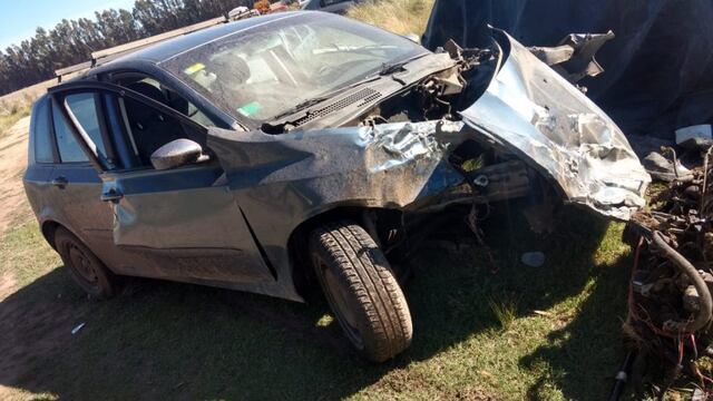 Dos autos impactaron de frente y falleció un hombre de 55 años