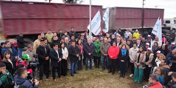 Durante la inauguración de alumbrado y obras viales, subrayaron el compromiso del Gobierno provincial con el interior tucumano.