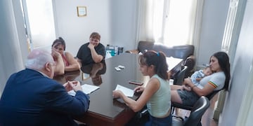 La reunión abordó necesidades deportivas y sociales: el objetivo es consolidar la práctica y abrir el juego a niñas y niños como espacio de inclusión.