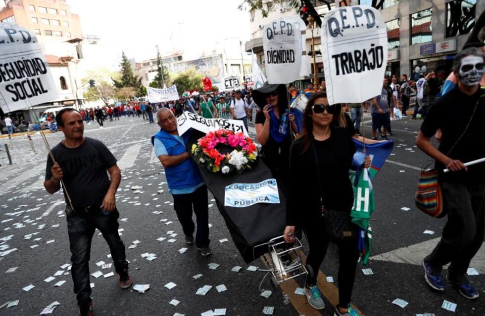 La huelga abrió la grieta en las redes sociales: #YoParo versus #YoNoParo