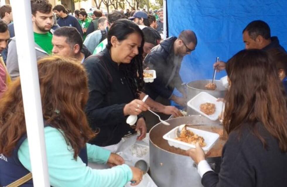 Cierre de la quinta jornada de paro con "ollas populares"