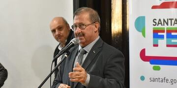 Miguel Cappiello, senador provincial por el departamento Rosario\u002E (@miguelcappiello)