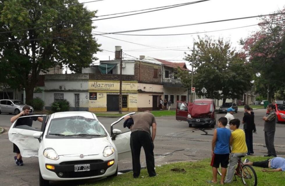 Impactante choque en Arijón y Bermúdez