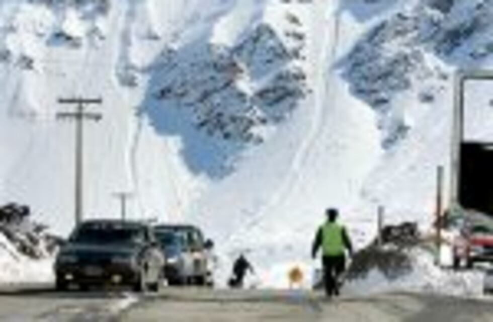 Comenzó el "éxodo" argentino hacia Chile