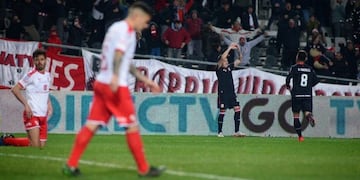 Estudiantes le ganó 3-0 a Independiente