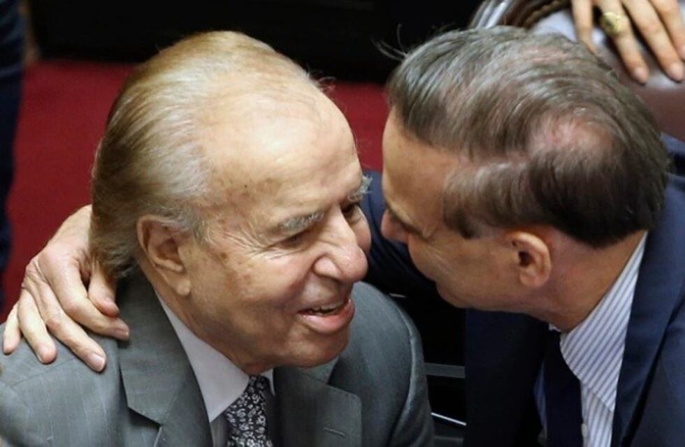 Carlos Menem salio a bancar a Pichetto por su inclusión en fórmula con Macri