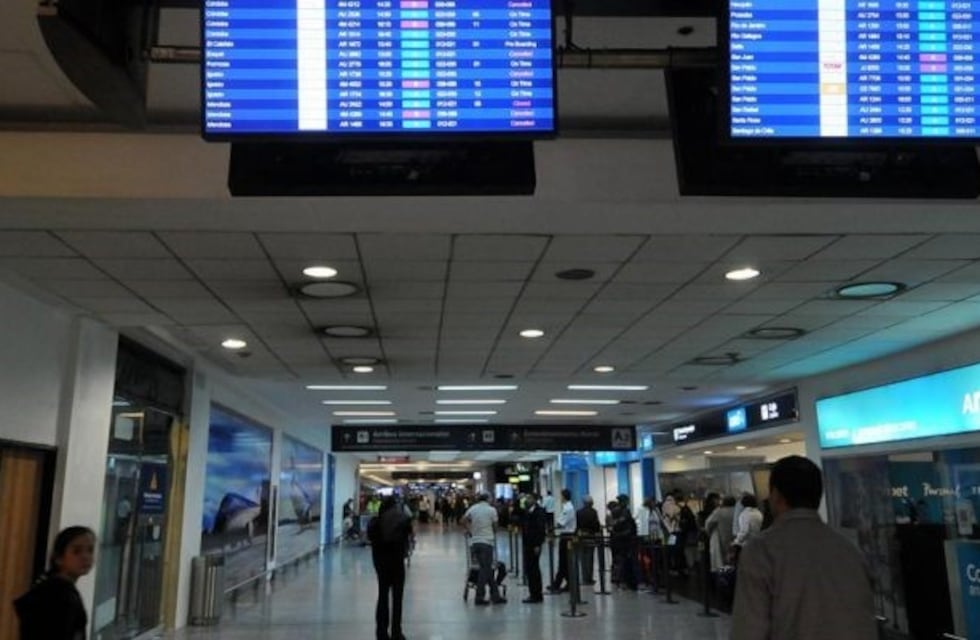 Por las fallas en Aeroparque cancelaron un vuelo a Iguazú