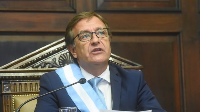 Rodolfo Suarez en la apertura de Asamblea Legislativa 2020.
