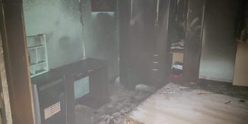 Incendio en Calle Juan Laiz de Arroyito gentileza Bomberos Arroyito