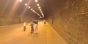 Quieren hacer bicisendas en el túnel Illia