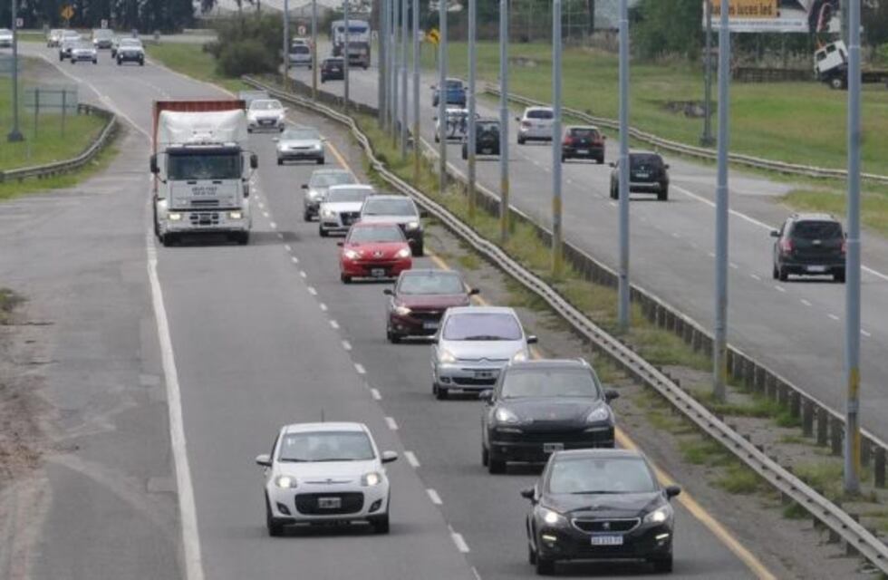 Más de 2100 autos por hora circulan hacia la Costa Atlántica desde Buenos Aires