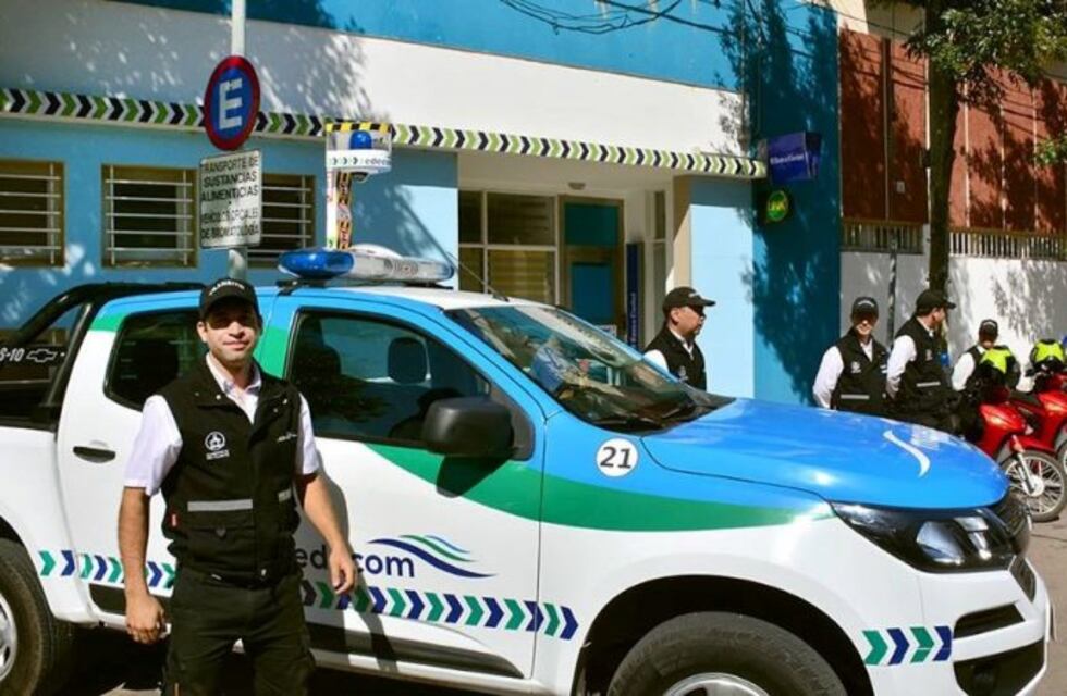 Con un domo móvil, harán más multas por estacionamiento en doble fila