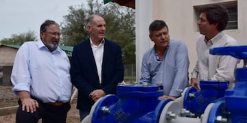 El gobernador inauguró un nuevo sistema de cloacas para Capitán Solari\u002E