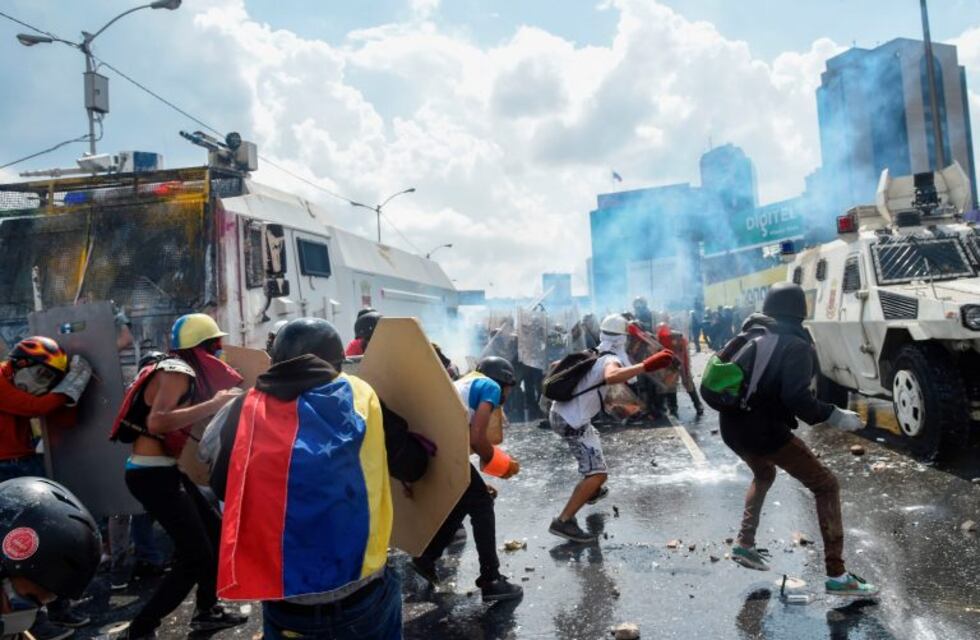 Venezuela: Murió otra persona durante una megamarcha en Caracas