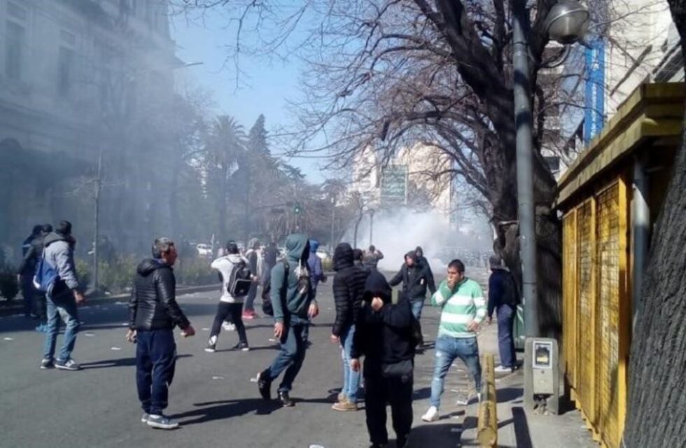 Astillero Río Santiago: liberaron a los detenidos y marcharán a las 11