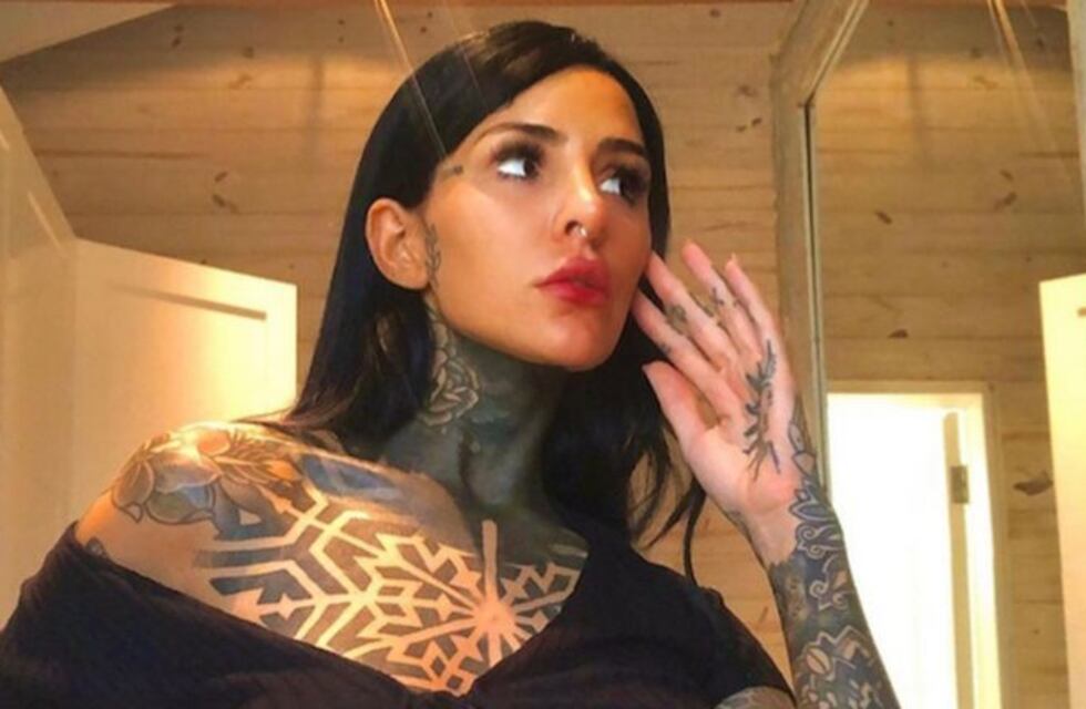 Cande Tinelli cautivó a sus seguidores con una foto semidesnuda