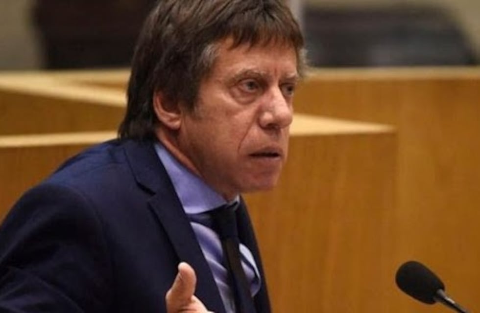 Bussi: "No conozco casos de mujeres asesinadas por el hecho de ser mujer"