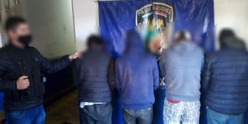 Detenidos en Candelaria por robarle a una mujer de 80 años, a la que amenazaron y golpearon\u002E (MisionesOnline)