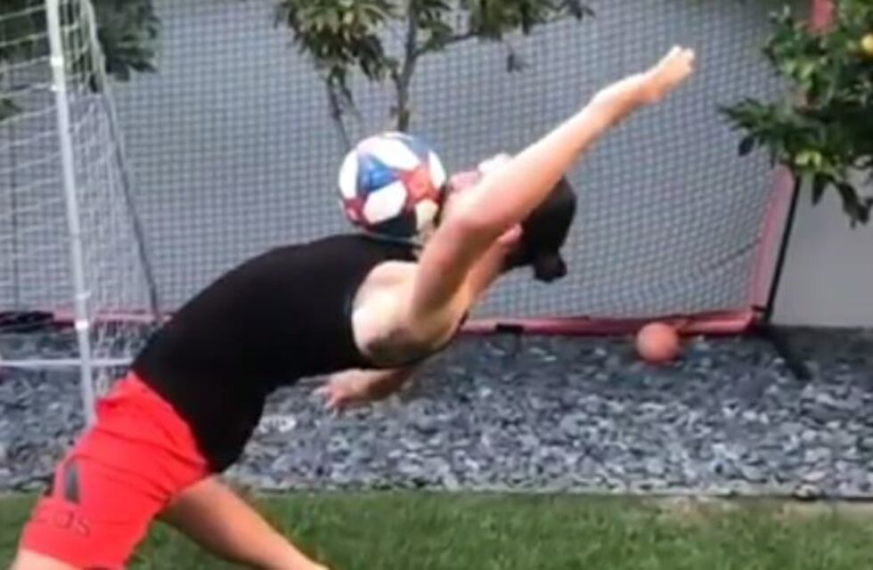 Zlatan Ibrahimovic viralizó un nuevo reto en las redes: el "Matrix Challenge"