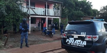 En Iguazú allanaron una vivienda narco\u002E Quedó detenida una mujer de 24 años\u002E
