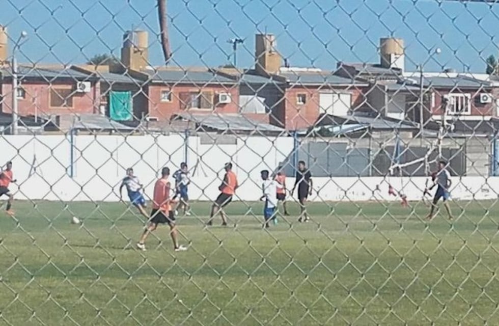 Sporting triunfó 3 a 0 en su primer amistoso